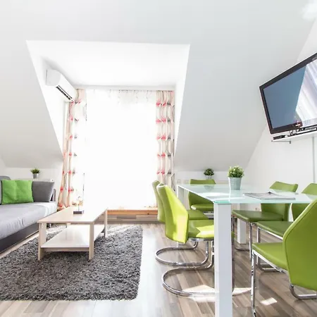 Karmeliter Flat | Contactless Check-in
