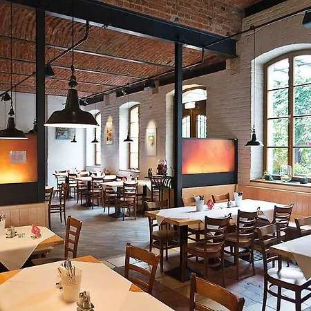 Hotel Fabrik Wien 3*