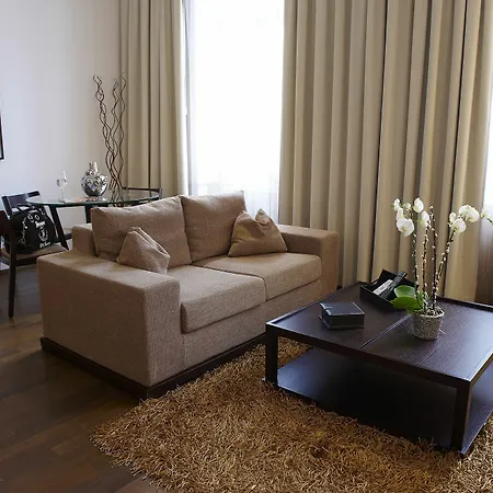 Myplace - Premium Riverside Aparthotel