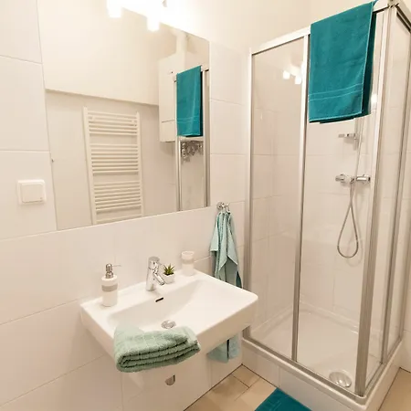 Checkvienna - Lassallestrasse Apartment