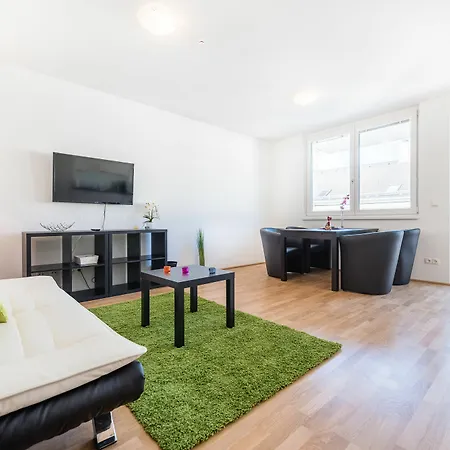 Mainstation - 10 Minutes To Citycenter - With Aircondition Viena