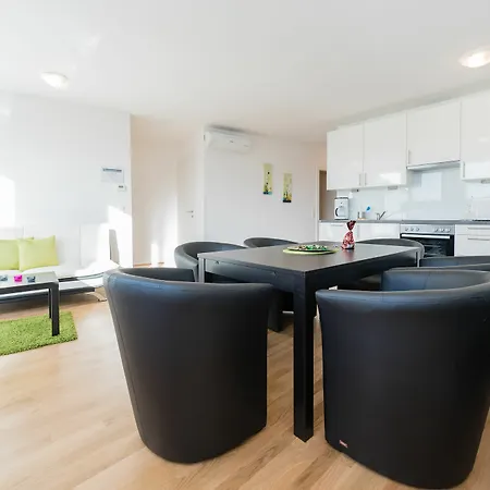 Mainstation - 10 Minutes To Citycenter - With Aircondition Apartamento Viena