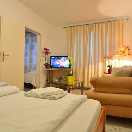 Ajo Danube Apartment Vienna
