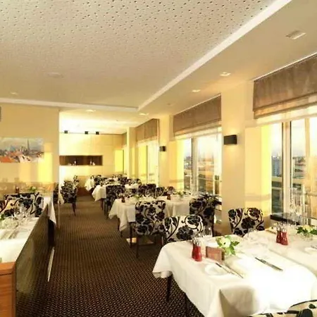 Hotel Am Parkring 4*