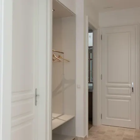 Center City-apartment Apartment