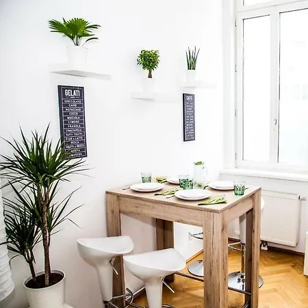 Lights - Karmarschgasse Apartman