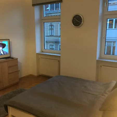 Charmante Altbauapartments Apostelgasse * Vienna