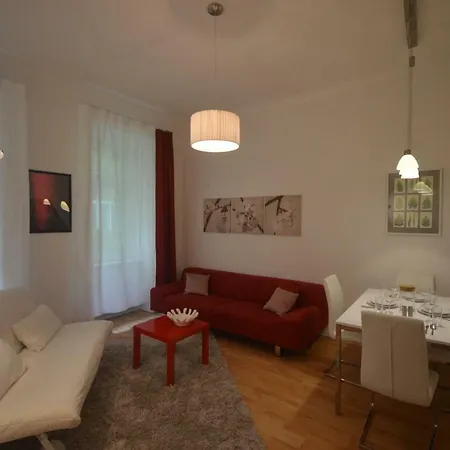 Charmante Altbauapartments Apostelgasse Apartment