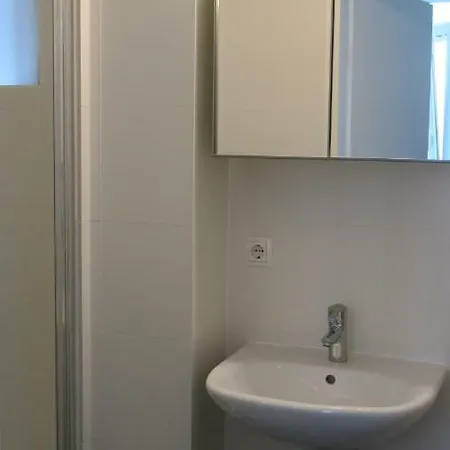 2 Vienna