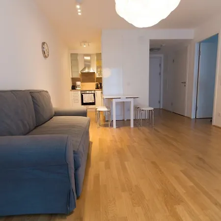 Dc Living Apartment *