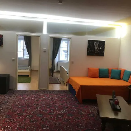 The Barts Center - Self Check-in Viena