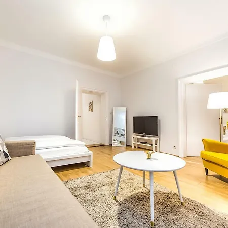Beautiful City At Famous Ballgasse Apartment *