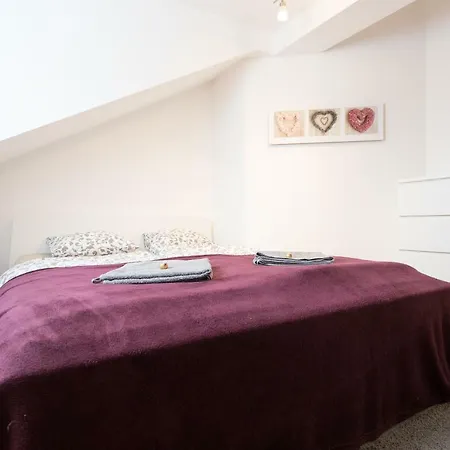Lovely Two Level For Families Vienna