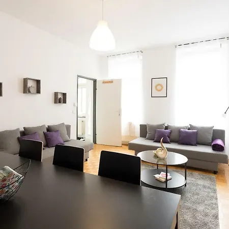 Lovely Two Level For Families *