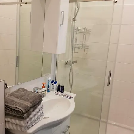 Near City Center 2nd District Apartment Vienna
