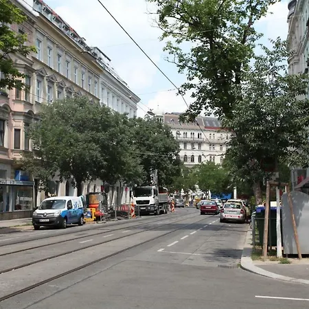 Casa Nostra - Ruhige Stadtwohnung Mit Balkon Apartment Vienna