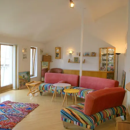 Grosse Dachwohnung Mit Terrasse Und Wintergarten Apartment Vienna