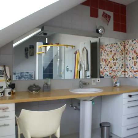 Apartment Grosse Dachwohnung Mit Terrasse Und Wintergarten