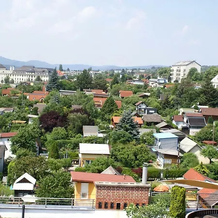 Grosse Dachwohnung Mit Terrasse Und Wintergarten *