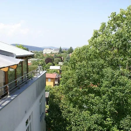 Grosse Dachwohnung Mit Terrasse Und Wintergarten Apartment Vienna