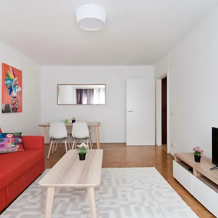 Top Location Marchetti Apartment
