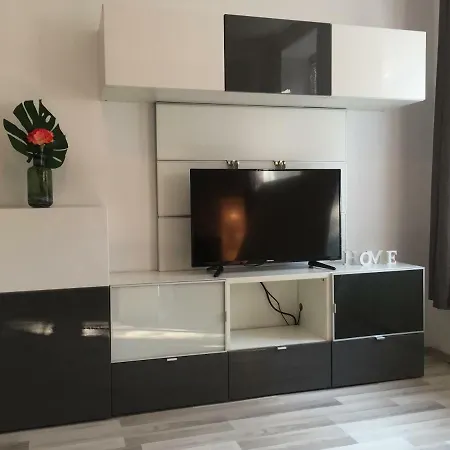 Schoenbrunn Apartmán *