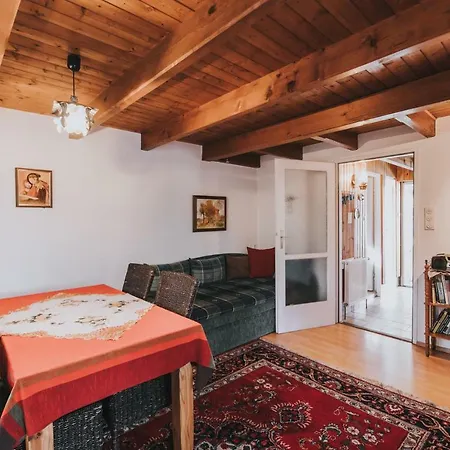 Garden House With Parking Lot Apartment