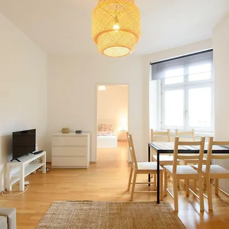 Апартаменты Living 1090 Вена