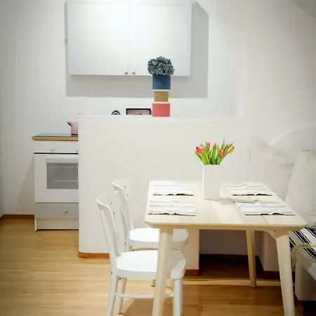 City Center Apartment *
