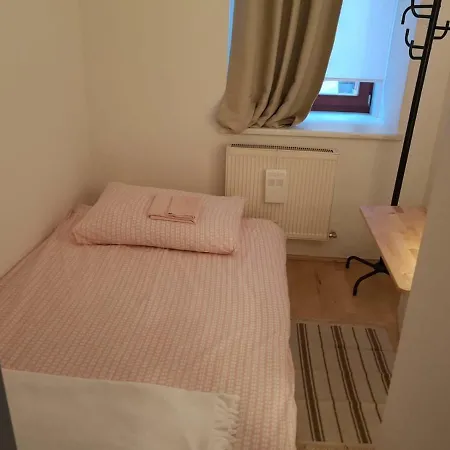 Low Budget Flat Rossau Apartment Vienna