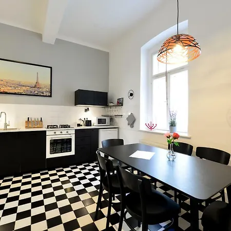 Appartamento Fancy For 5 With Self-check-in At Spittelberg Vienna