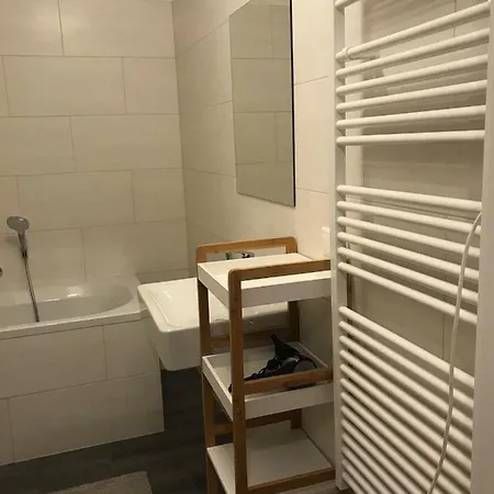 Apartment Modern With Balcony Wien