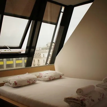 Apartment Roof Top With Views.