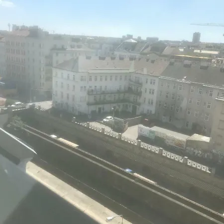 Apartment Roof Top With Views.