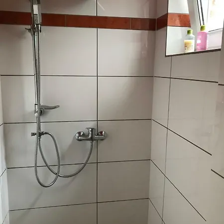 Viktoria Hostal *