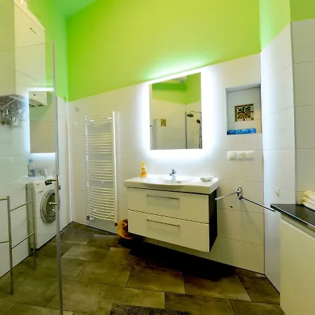 Stylish, Cosy & Central 