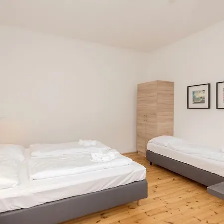 Metro Apartments Vienna Hostel
