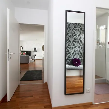 Love Apartment *