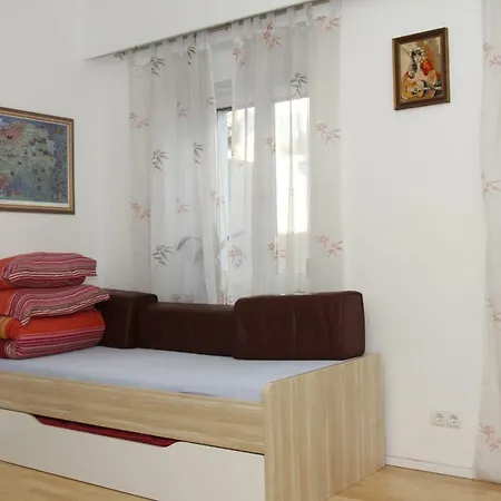Stay-in 23
