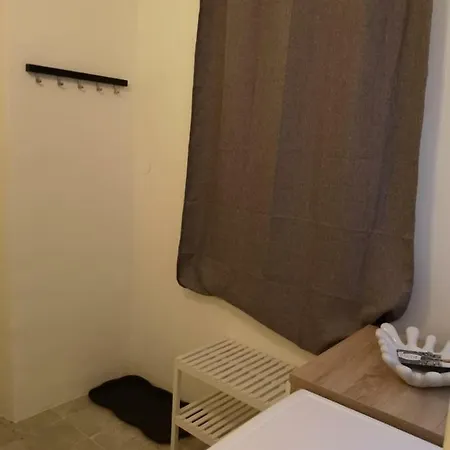 Apartment Low Budget Flat Rossau *