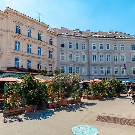 Premium In The City Center