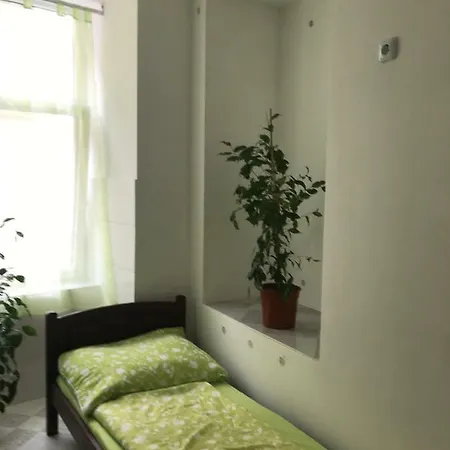 Viktoria Hostal