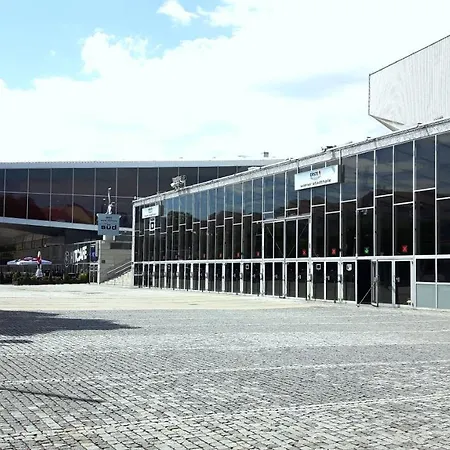 Arte Stadthalle Hotel