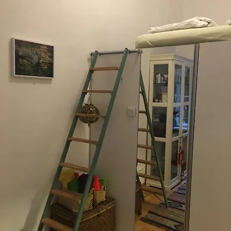 Apartment Grune Hinterhofoase Mitten Im Neunten