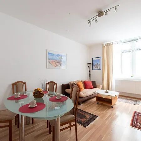 1030 Apartment *