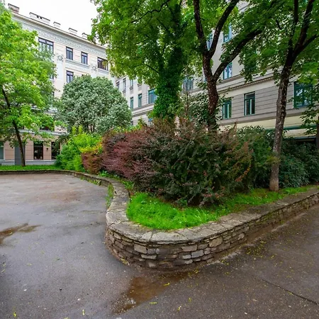 1030 Apartment
