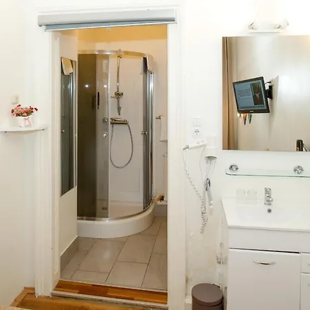 Timeout Hotel, 5 Min To Center, Self Check In Hotel Wien