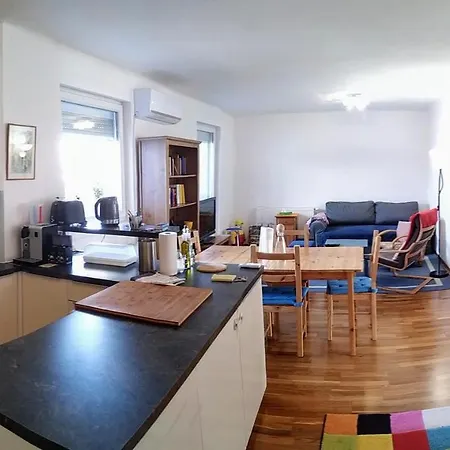 Family-friendly Flat With Balcony Vienna