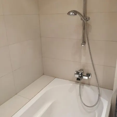 Family-friendly Flat With Balcony Apartment Vienna