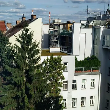 Family-friendly Flat With Balcony Vienna